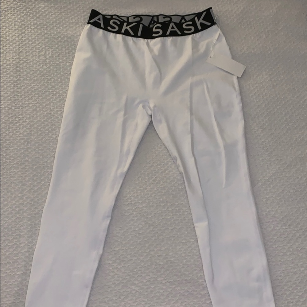 BRAND NEW Saski Leggings